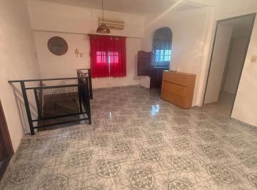 PH de 3 ambientes, Avellaneda · Departamento T/casa de 3 Amb en Primer Piso S/ Boulevard de Los Italianos a m de Av Belgrano