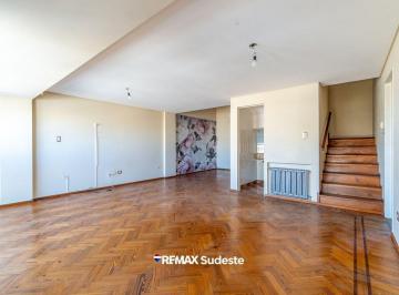 Departamento · 129m² · 5 Ambientes · 1 Cochera · Departamento Tipo Dúplex en El Centro con Cochera