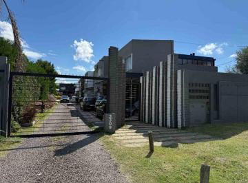 PH · 131m² · 4 Ambientes · Amplia Casa 3 Dorm. en Complejo Blas Parera