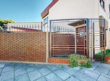 Casa · 66m² · 3 Ambientes · 1 Cochera · Casa en Venta - 3 Ambientes - Haedo Norte con Patio