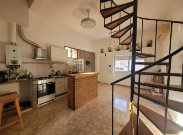 PH de 3 ambientes, Colegiales · Excelente PH Sin Expensas! 2 Dorm., Terraza Propia con Parrilla