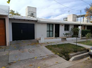 Casa de 2 ambientes, Luján de Cuyo · Casa Barrió Claveles Mendocinos. en Buen Estado