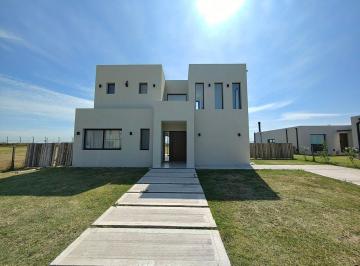 1.jpeg · Venta Casa 4 Ambientes, San Sebastián, Área 8