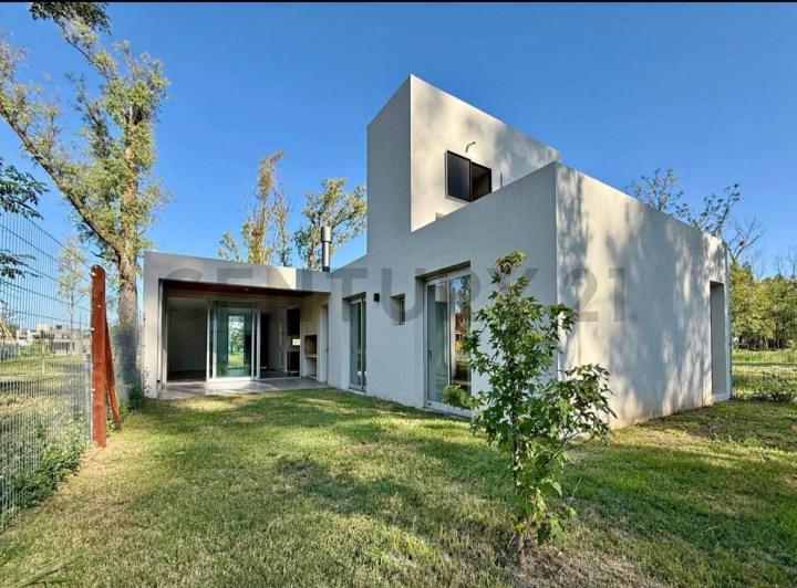 Casa · 161m² · 3 Ambientes