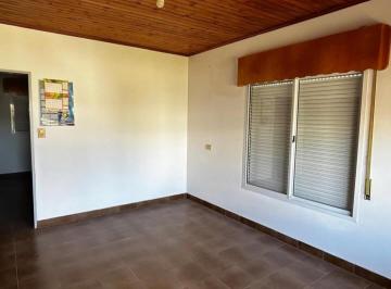 Casa de 6 ambientes, Aldea María Luisa · Vendo Casa, en Excelente Estado Lista Para Habitar