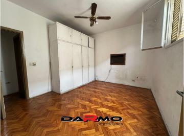 Departamento de 4 ambientes, Boedo · Departamento 4 Ambientes en Av Caseros con Gran Amplitud y Luminosidad – Apto Crédito