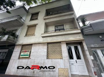 Departamento de 2 ambientes, Pompeya · Departamento 2 Ambientes en Pb Al Frente con Patio – Apto Crédito
