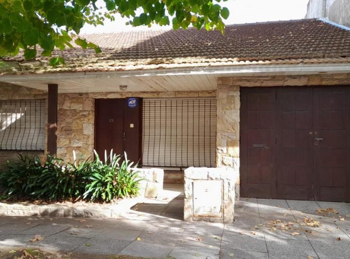 Casa · 150m² · 3 Ambientes · 1 Cochera