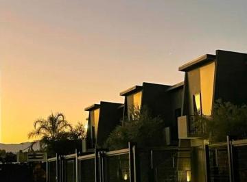 PH · 120m² · 4 Ambientes · 1 Cochera · Duplex Moderno Bosques de Mayo a Estrenar