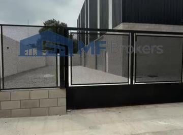 Bodega-Galpón · 190m² · Galpón Comerial en Alquiler Sobre Av Peron