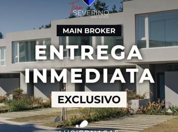 Casa · 142m² · 5 Ambientes · 2 Cocheras · Townhouse en Venta en Luciérnagas 5 Ambientes