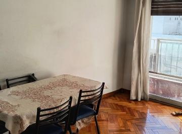 Departamento · 32m² · 2 Ambientes · Venta 2 Amb Luminoso con Balcón en Balvanera