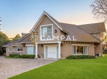 Casa · 380m² · 6 Ambientes · Casa Chalet en Alquiler en San Diego, Francisco Álvarez, Moreno