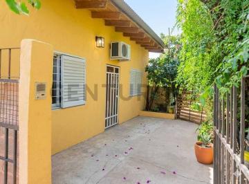 Casa · 210m² · Casa a Refacciona con Galpon