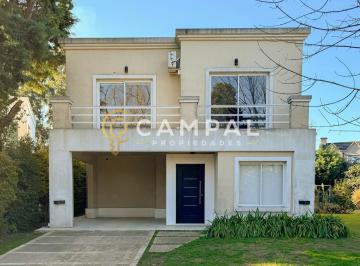Casa · 210m² · 4 Ambientes · Casa en Venta en Banco Provincia, Francisco Álvarez, Moreno