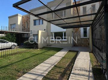 PH · 66m² · 3 Ambientes · 1 Cochera · Dúplex en Venta Sobre Av Ortubia, San Rafael | Cochera y Patio | Cumbrein