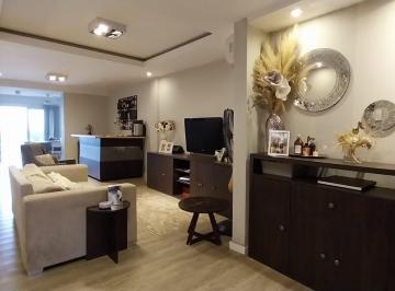Casa · 260m² · 6 Ambientes · 2 Cocheras · Casa 4d en Venta, San Martin Al 3800