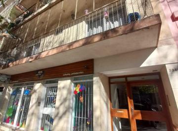 Departamento de 2 ambientes, Núñez · 2 Ambientes Recién Pintado con Piso de Parquet