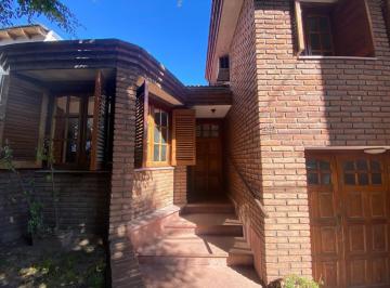 RDP-RDP-940_2 · Chalet con Hogar, Parrilla y Amplio Jardín Calidad y Calidez