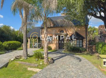 Casa · 90m² · 3 Ambientes · 1 Cochera · Casa Chalet en Venta en Banco Provincia, Francisco Álvarez, Moreno