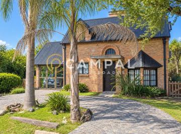 Casa · 90m² · 3 Ambientes · 1 Cochera · Casa Chalet en Venta en Banco Provincia, Francisco Álvarez, Moreno