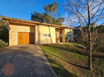 Casa · 109m² · 3 Ambientes · 1 Cochera · En Venta - Casa 3 Ambientes con Pileta en Sierra de Los Padres
