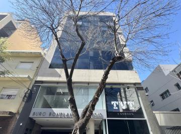 Edificio · Oficina 3 Ambientes con Cochera Fija, Dueño Directo