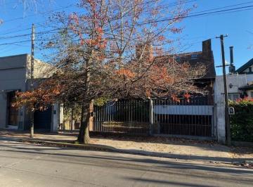 Casa · 244m² · 3 Dormitorios · 3 Cocheras · Casa en Temperley Oeste