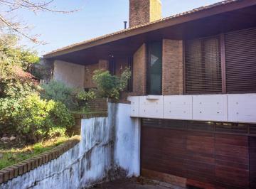 Casa · 244m² · 3 Dormitorios · 3 Cocheras · Casa en Temperley Oeste