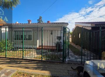 Casa · 300m² · 4 Ambientes · 4 Cocheras · Venta Casa 4 Ambientes Wilde Centro