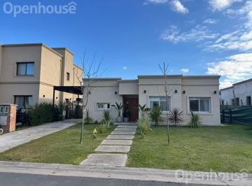 Casa · 107m² · 4 Ambientes · 2 Cocheras · Venta Casa en San Pablo