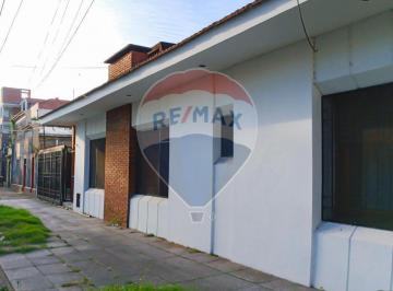 Casa · 109m² · 4 Ambientes · 3 Cocheras · Casa en Venta 4 Amb en Morón C/quincho y Garage