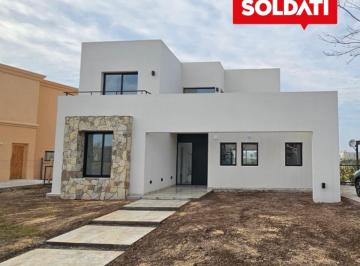 Casa · 154m² · 5 Ambientes · Casa en Venta a Estrenar | 4 Dorm. | Barrio San Pablo