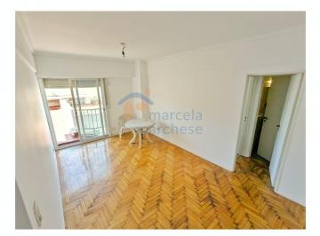 Departamento de 2 ambientes, San Cristobal · Depto. 2 Amb. con Gran Patio Aterrazado