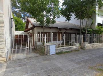 Casa · 92m² · 3 Ambientes · 1 Cochera · En Venta Casa en Lote de 500 m² | Apto Desarrollo | Rivadavia 735 Neuquén