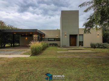 Casa · 210m² · 2 Dormitorios · 2 Cocheras · Venta Casa en El Prado Eco Village