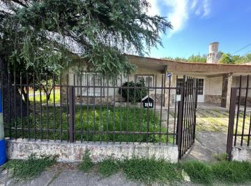 Casa de 5 ambientes, Rosario · Casa en Venta en Parque Field - Dueño Directo
