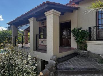 Casa · 305m² · 6 Ambientes · 5 Cocheras · Casa 3 Dorm. en Country 4 Hojas - Espectacular Vista!
