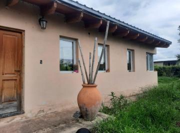 Casa · 155m² · 4 Ambientes · Casa 2 Dorm + Amplio Parque - Barrio Cruz del Norte 2