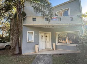 Casa · 200m² · 5 Ambientes · 2 Cocheras · Casa 3 Dorm + Pileta Valle del Sol - Apto Crédito