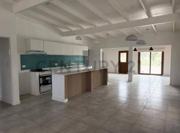 Casa · 207m² · 5 Ambientes · 2 Cocheras · Casa a Estrenar de 3 Dorm. y Piscina en Barrio Ribera, City Bell