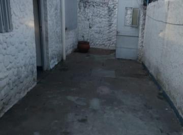 Casa de 3 ambientes, Rosario · Casa Interna Única, Esquiú y Méjico, Dos Dorm.