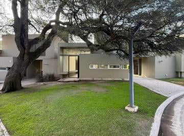PH · 550m² · 3 Ambientes · 1 Cochera · Casa en Venta Housing Amalfi Villa Allende Golf