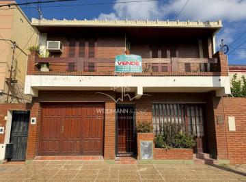 Casa · 176m² · 7 Ambientes · 1 Cochera · Casa de 3 Dorm. en Venta, Santa Fe
