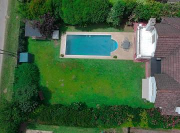 Casa · 857m² · 7 Ambientes · 2 Cocheras · Casa en Venta Pilar