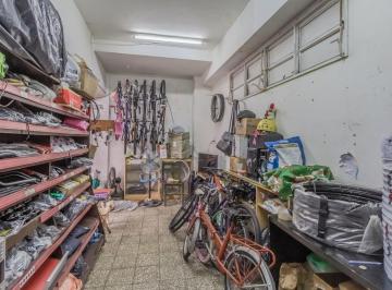 Local comercial · 42m² · Venta. Local. Monserrat.