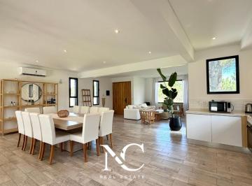 Casa · 352m² · 6 Ambientes · 3 Cocheras · Casa en Venta en Costa Esmeralda - Gas Natural
