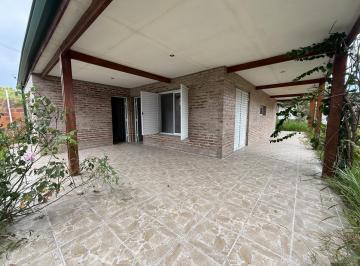 Casa · 250m² · 6 Ambientes · 2 Cocheras · Casa a Estrenar 2 Dorm. + Quincho | Apto Crédito | Colonia Avellaneda