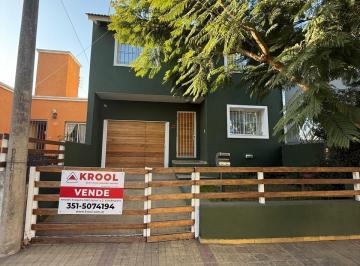 Foto · Casa de Tres Dorm. en Venta Quintas de Arguello
