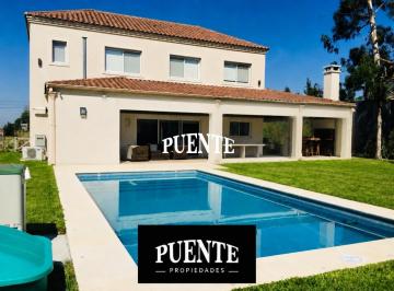 Casa · 691m² · 6 Ambientes · 1 Cochera · Casa en El Rebenque Canning en Venta y Alquiler